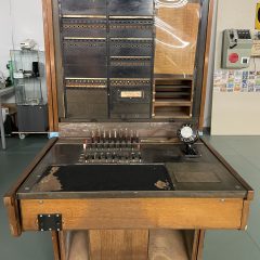 Glühlampenschrank 27